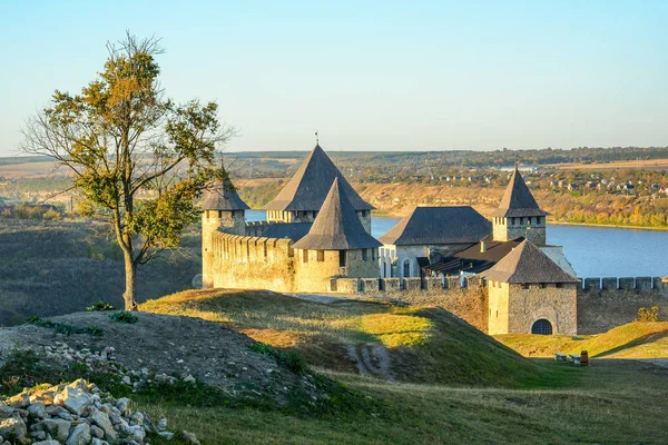 Antigua Fortaleza Orillas Del Río Dnister Fortaleza Khotyn Ucrania — Foto de Stock