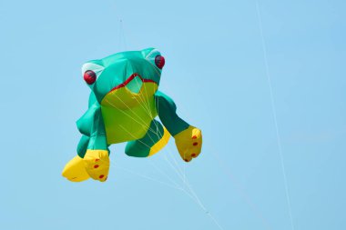 Trykhaty, Mykolaiv bölgesi, Ukrayna - 18 Mayıs 2019: Kitefest, Tryhutty Uluslararası Uçurtma Festivali 2019 Trykhaty, Ukrayna. Yıllık kitefest.