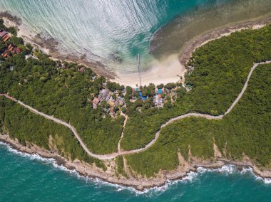 Deniz manzarası ve Koh Samet dağları, Tayland.