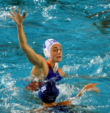 Budapest, Macaristan - 20 Temmuz 2017: Ön eleme, Van der Sloot Sabrina (Ned). Fina Waterpolo Dünya Şampiyonası 2017 yılında Alfred Hajos yüzme merkezinde düzenlendi.