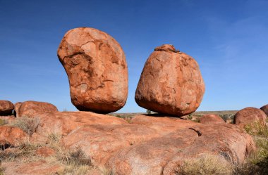 Karlu Karlu, Devils mermerler (Northern Territory, Avustralya Outback alanının erozyon oluşturduğu büyük kayalar)