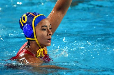Budapest, Macaristan - 20 Temmuz 2017: Ön eleme İspanyol ekibi, Crespi Barriga Paula (Esp) oyuncu. Fina Waterpolo Dünya Şampiyonası 2017 yılında Alfred Hajos yüzme merkezinde düzenlendi.