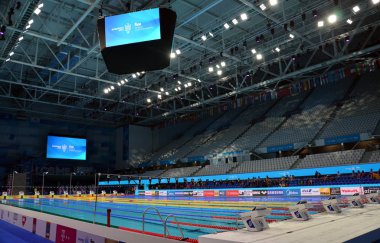 Budapeşte, Macaristan - 20 Temmuz 2017: İçinde Duna Arena, yüzme ve dalış yarışmaları dünya Kısa Kulvar Yüzme Şampiyonası sırasında ev.