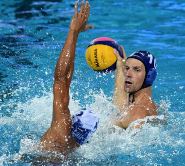 Budapeşte, Macaristan - 27 Temmuz 2017. Varga Denes (10) Macar waterpolo oyuncu yarı final. Fina Waterpolo Dünya Şampiyonası 2017 yılında Alfred Hajos yüzme merkezinde düzenlendi.