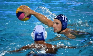 Budapeşte, Macaristan - 27 Temmuz 2017. Varga Denes (10) Macar waterpolo oyuncu yarı final. Fina Waterpolo Dünya Şampiyonası 2017 yılında Alfred Hajos yüzme merkezinde düzenlendi.