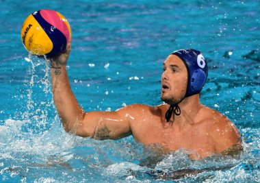 Budapeşte, Macaristan - 27 Temmuz 2017. Yarı final Hosnyanszky Norbert (6) Macar waterpolo oyuncu. Fina Waterpolo Dünya Şampiyonası 2017 yılında Alfred Hajos yüzme merkezinde düzenlendi.