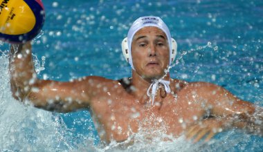 Budapeşte, Macaristan - 29 Temmuz 2017. Hosnyanszky Norbert (Hun) finalde Hırvatistan karşı oynamak. Fina Waterpolo Dünya Şampiyonası 2017 yılında Alfred Hajos yüzme merkezinde düzenlendi.