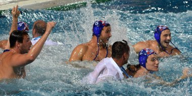 Budapeşte, Macaristan - 29 Temmuz 2017. Macaristan karşı finalde kazandıktan sonra mutlu Hırvat ekibi. Fina Waterpolo Dünya Şampiyonası 2017 yılında Alfred Hajos yüzme merkezinde düzenlendi.