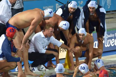 Budapeşte, Macaristan - 25 Temmuz 2017. Marcz Tamas koçu ve Macar erkek su takımı tatilinde. Fina Waterpolo Dünya Şampiyonası 2017 yılında Alfred Hajos yüzme merkezinde düzenlendi.