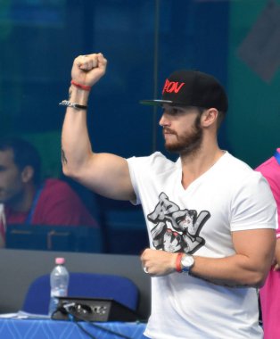 Budapeşte, Macaristan - 26 Temmuz 2017. Katinka Hosszu (Hun) yüzücü Shane Tusup (ABD) koç. Fina yüzme Dünya Şampiyonası ön ısıtır Duna Arena.