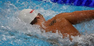 Budapeşte, Macaristan - 26 Temmuz 2017. Rekabetçi yüzücü Bohus 100 m serbest stil yüzme Richard (Hun). Fina yüzme Dünya Şampiyonası ön ısıtır Duna Arena.