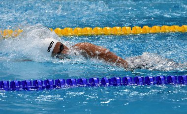 Budapeşte, Macaristan - 29 Temmuz 2017. Jakabos Zsuzsanna (Hun) karışık 4x100m serbest Final yüzme. Kısa Kulvar Yüzme Şampiyonası Duna arenada.