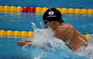 Budapeşte, Macaristan - 28 Temmuz 2017. 200 m kurbağalama Final rekabetçi yüzücü Chupkov Anton (Rus). Duna arenada Fina yüzme Dünya Şampiyonası düzenlendi.