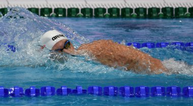 Budapeşte, Macaristan - 25 Temmuz 2017. Son 200m serbest rekabetçi yüzücü Kozma Dominik (Hun). Dünya Şampiyonası Final Duna arenada yüzme Kısa kulvar.