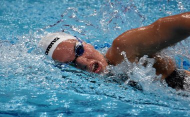 Budapeşte, Macaristan - 25 Temmuz 2017. 1500m serbest son rekabetçi yüzücü Kesely Ajna (Hun). Dünya Şampiyonası Final Duna arenada yüzme Kısa kulvar.