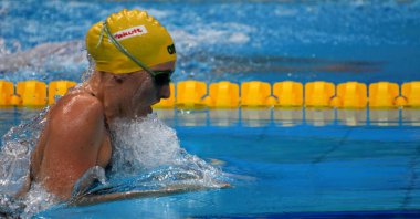 Budapeşte, Macaristan - 27 Temmuz 2017. Rekabetçi yüzücü Mckeown Taylor (Aus) 200 m kurbağalama yarı final. Duna arenada Fina yüzme Dünya Şampiyonası düzenlendi.