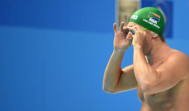 Budapeşte, Macaristan - 25 Temmuz 2017. 50m kurbağalama yarı final içinde rekabetçi yüzücü Van Der Burgh Cameron (Rsa). Duna arenada Fina yüzme Dünya Şampiyonası düzenlendi.