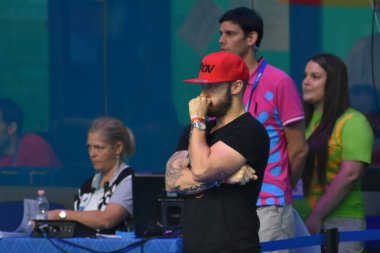 Budapeşte, Macaristan - 26 Temmuz 2017. Shane Tusup (ABD) at arabasıyla Katinka Hosszu (Hun), 200m serbest stil Final. Duna arenada Fina yüzme Dünya Şampiyonası düzenlendi.