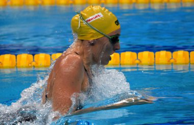 Budapeşte, Macaristan - 27 Temmuz 2017. Rekabetçi yüzücü Mckeown Taylor (Aus) 200 m kurbağalama yarı final. Duna arenada Fina yüzme Dünya Şampiyonası düzenlendi.