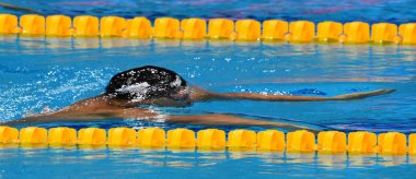 Budapeşte, Macaristan - 27 Temmuz 2017. 200 m bireysel karışık Final rekabetçi yüzücü Kalisz Chase (ABD). Duna arenada Fina yüzme Dünya Şampiyonası düzenlendi.