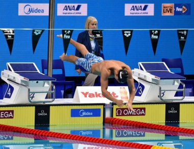 Budapeşte, Macaristan - 27 Temmuz 2017. 200 m bireysel karışık Final rekabetçi yüzücü Kalisz Chase (ABD). Duna arenada Fina yüzme Dünya Şampiyonası düzenlendi.