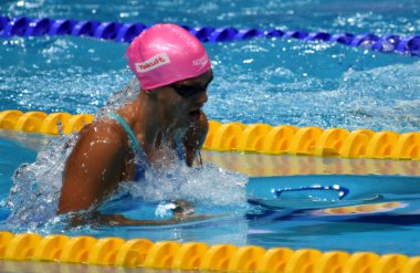 Budapeşte, Macaristan - 28 Temmuz 2017. 200 m kurbağalama Final rekabetçi yüzücü Efimova Yuliya (Rus). Duna arenada Fina yüzme Dünya Şampiyonası düzenlendi.