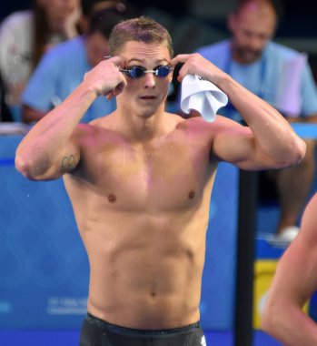 Budapeşte, Macaristan - 28 Temmuz 2017. 50 m serbest stil yarı final rekabetçi yüzücü Morozov Vladimir (Rus). Duna arenada Fina yüzme Dünya Şampiyonası düzenlendi.