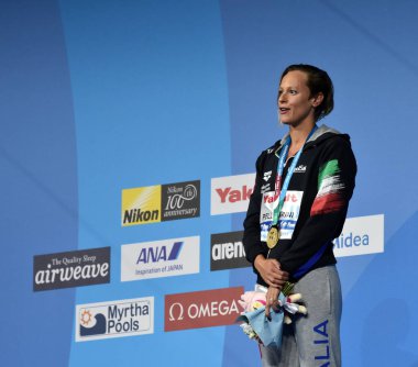 Budapeşte, Macaristan - 26 Temmuz 2017. Rekabetçi yüzücü Pellegrini Federica (Ita) kadınların'ın zafer töreninde 200m serbest. Duna arenada Fina yüzme Dünya Şampiyonası düzenlendi.