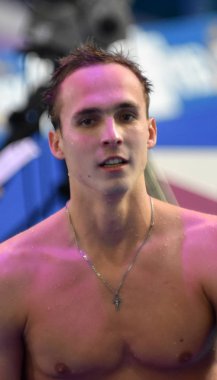 Budapeşte, Macaristan - 28 Temmuz 2017. 200 m kurbağalama Final rekabetçi yüzücü Chupkov Anton (Rus). Duna arenada Fina yüzme Dünya Şampiyonası düzenlendi.