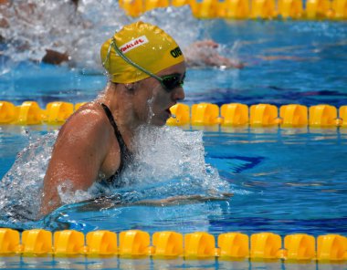 Budapeşte, Macaristan - 27 Temmuz 2017. Rekabetçi yüzücü Mckeown Taylor (Aus) 200 m kurbağalama yarı final. Duna arenada Fina yüzme Dünya Şampiyonası düzenlendi.