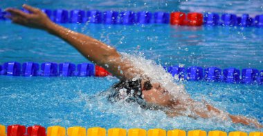 Budapeşte, Macaristan - 28 Temmuz 2017. Rekabetçi yüzücü Rylov Evgeny (Rus) 200 m sırtüstü Final. Duna arenada Fina yüzme Dünya Şampiyonası düzenlendi.
