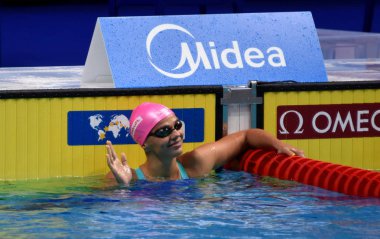 Budapeşte, Macaristan - 27 Temmuz 2017. 200 m kurbağalama yarı final rekabetçi yüzücü Efimova Yuliya (Rus). Duna arenada Fina yüzme Dünya Şampiyonası düzenlendi.