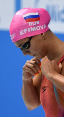 Budapeşte, Macaristan - 30 Temmuz 2017. 50 m kurbağalama Final rekabetçi yüzücü Efimova Yuliya (Rus). Duna arenada Fina yüzme Dünya Şampiyonası düzenlendi.