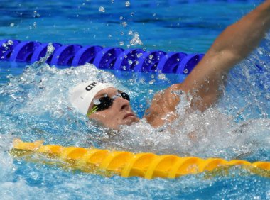 Budapeşte, Macaristan - 30 Temmuz 2017. 400 m bireysel karışık Final rekabetçi yüzücü Verraszto David (Hun). Duna arenada Fina yüzme Dünya Şampiyonası düzenlendi.