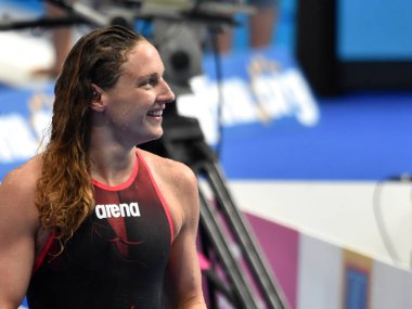 Budapeşte, Macaristan - 28 Temmuz 2017. Rekabetçi yüzücü Hosszu 200 m sırtüstü yüzme Katinka (Hun). Fina yüzme Dünya Şampiyonası ön ısıtır Duna Arena.