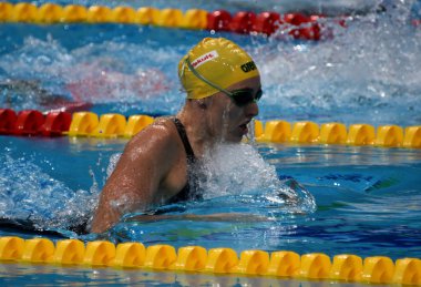 Budapeşte, Macaristan - 27 Temmuz 2017. Rekabetçi yüzücü Mckeown Taylor (Aus) 200 m kurbağalama yarı final. Duna arenada Fina yüzme Dünya Şampiyonası düzenlendi.