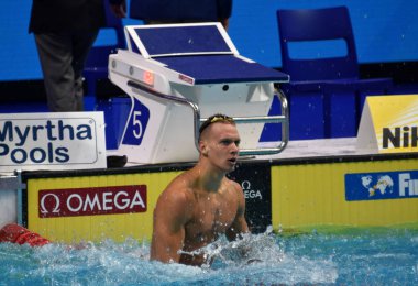 Budapeşte, Macaristan - 27 Temmuz 2017. 100 m serbest stil Final rekabetçi yüzücü Dressel Caeleb Remel (ABD). Duna arenada Fina yüzme Dünya Şampiyonası düzenlendi.