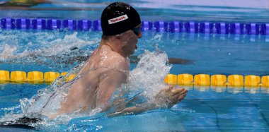 Budapeşte, Macaristan - 27 Temmuz 2017. Rekabetçi yüzücü Murdoch Ross (Gbr) 200 m kurbağalama yarı final. Duna arenada Fina yüzme Dünya Şampiyonası düzenlendi.