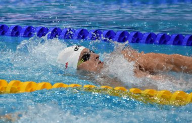 Budapeşte, Macaristan - 30 Temmuz 2017. 400 m bireysel karışık Final rekabetçi yüzücü Verraszto David (Hun). Duna arenada Fina yüzme Dünya Şampiyonası düzenlendi.
