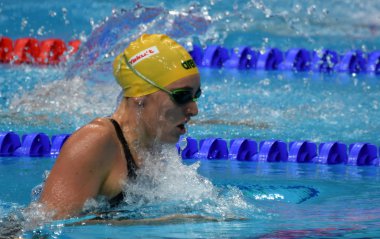 Budapeşte, Macaristan - 28 Temmuz 2017. 200 m kurbağalama Final rekabetçi yüzücü Mckeown Taylor (Aus). Duna arenada Fina yüzme Dünya Şampiyonası düzenlendi.