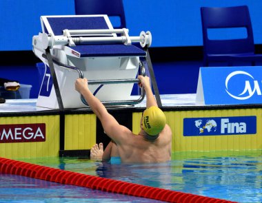 Budapeşte, Macaristan - 25 Temmuz 2017. Rekabetçi yüzücü Larkin Mitchell (Aus) 100m sırtüstü Final. Duna arenada Fina yüzme Dünya Şampiyonası düzenlendi.