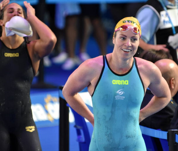 Будапешт, Венгрия - 26 июля 2017 г. Соревновательный пловец SEEBOHM Эмили (Австрия) в полуфинале на спине на дистанции 50 метров. В Дуна-Арене прошел чемпионат мира по плаванию
.