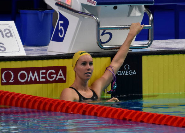 Будапешт, Венгрия - 25 июля 2017 г. Конкурент-пловец MCKEON Emma (AUS) в полуфинале фристайла на 200 метров. В Дуна-Арене прошел чемпионат мира по плаванию
.