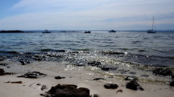 Pantai Pasir Diantara Bebatuan Pantai Pasir Putih Yang Indah Dengan — Stok Foto
