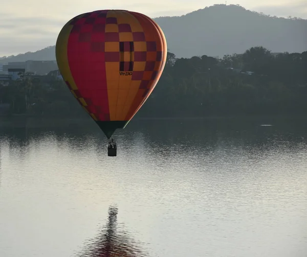 Canberra Australie Mars 2019 Montgolfière Volant Dans Les Airs Dessus — Photo