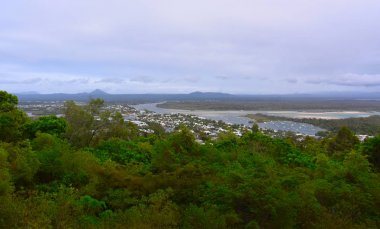 Laguna Lookout Queensland, Avustralya Sunshine Coast bölgesinde Noosa manzarasına sahiptir