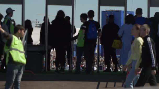 喀山, 俄罗斯-2018年6月16日: 国际足联世界杯 2018-俄罗斯军事守护者在锦标赛-警察保护人群 — 图库视频影像