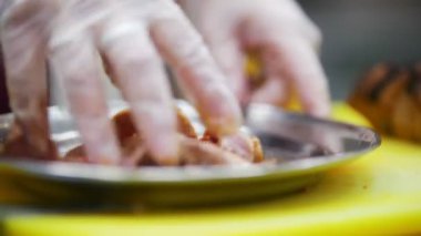 Cook kase soslu domuz eti dilim etkilemektedir