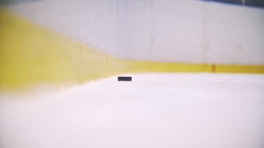 Pak yavaş yavaş kameraya rulo