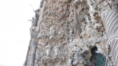 Barcelona, İspanya - Eylül 2018: La Sagrada Familia Katedrali dış mimari detay Barcelona İspanya. telefoto çekim